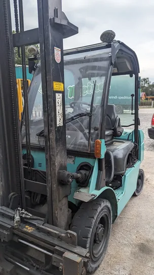 Mitsubishi Mitsubishi 2,5 tonnen Diesel Duplex& Seitenschieber, Zinkenversteller, Kabine, StVo-Beleuchtung